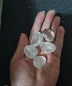 تصویر سنگ کوارتز کریستال پاک‌سازی انرژی و تقویت چاکراها وزن ۱۲ گرم 