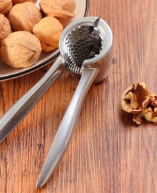 تصویر گردو شکن درجه یک A.K 