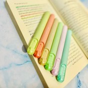 تصویر هایلایتر رنگی صورتی، آبی، نارنجی، سبز 