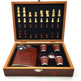 تصویر ست قمقمه جیبی چرم جک دنیلز و جعبه چوبی شطرنج کد a560555 