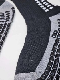 تصویر جوراب استپدار فوتبالی بلند کیفیت مستر خارجی رنگ مشکی 
