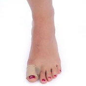 تصویر پد هالوکس والگوس لا انگشتی سیلیکونی با بند فیکس کننده پین مد کد 1004 