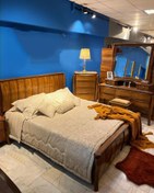 تصویر - سرویس خواب چوب دو نفره مانی با میز آرایش و پاتختی رنگ قهوه ای 