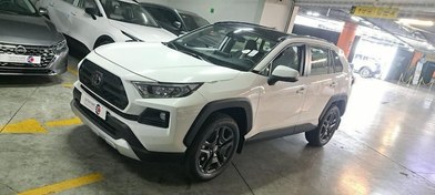 تصویر تویوتا راو4 مدل 2025 ظرفیت ۲۶ هزار اتوماتیک سال ۱۴۰۳ 