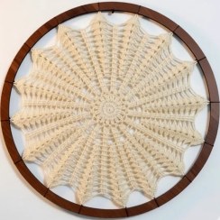 تصویر دیوارکوب ماندالا بافی کرم رنگ 