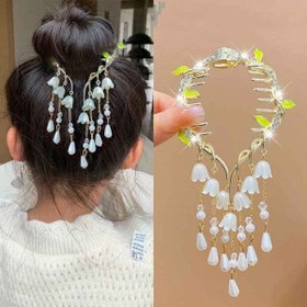 تصویر گیره گوجه‌ای شکوفه 