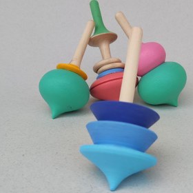 تصویر فرفره چوبی رنگی ۱۰۹ 