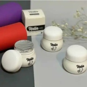 تصویر کرم صورت شیر گاو 