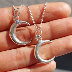 تصویر گردنبند ماه نقره 