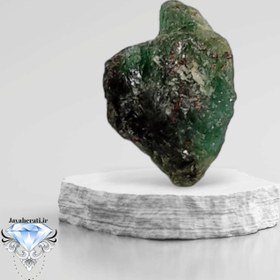 تصویر سنگ امرالد (زمرد) طبیعی 