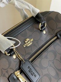 تصویر کیف کوچ صندوقی (Coach) 