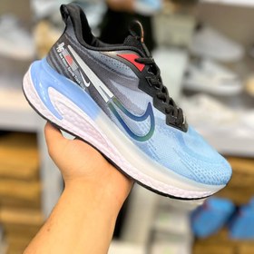 تصویر کفش کتونی ورزشی اسپرت مناسب رانینگ مدل نایک زوم Sports sneakers suitable for running, Nike Zoom model