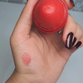 تصویر بالم لب توتفرنگی 