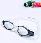 تصویر عینک استخر شفاف آکواپرو آواتار ( Avatar ) زنانه و مردانه با فریم طوسی ( مشکی ) رنگ 