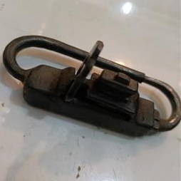 تصویر قفل فولادی کمیاب طرح صفوی 