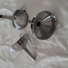 تصویر قیف استیل نگیر 