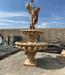 تصویر آبنما یک طبقه با مجسمه دوبچه A117