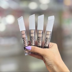 تصویر کانسیلر مخملی لارین LAREEN 