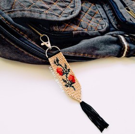 تصویر آویز کیف گلی 