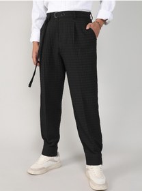 تصویر شلوار مردانه با طرح گرافیکی مشکی شب و بافت دار برند campus sutra Men's Midnight Black Textured Graph Check Trousers