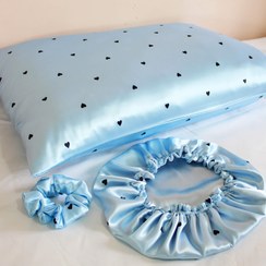 تصویر ست ساتن ابریشم طرح قلب زمینه آبی 