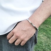 تصویر بنگل مردانه نقره ایی موج دار 