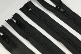 تصویر زیپ 4 مشکی 