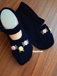 تصویر پاپوش طرح گل رز بافتنی تاروپود - ۴۲ / سورمه ای 