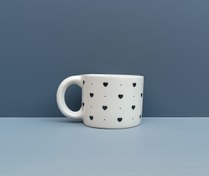 تصویر ماگ طرح قلب محصول دارای جعبه میباشد(رنگ کرم)