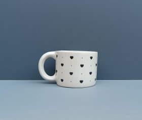 تصویر ماگ طرح قلب محصول دارای جعبه میباشد(رنگ کرم)