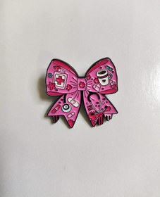 تصویر سنجاق سینه پزشکی 