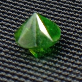 تصویر جواهر دمانتوئید D77 