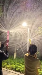 تصویر عروسک حمام آب پاش فواره ای 