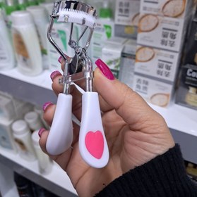 تصویر فر مژه شانه دار قلبی 