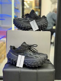 تصویر بالنسیاگا دیفندر 