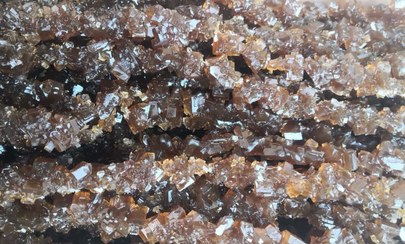 تصویر شاخه نبات شکر سرخ نیم کیلویی 