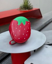 تصویر کوله پشتی توت فرنگی Strawberry backpack