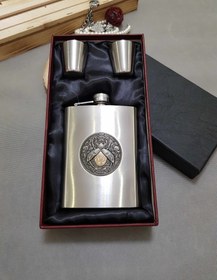 تصویر بطری جیبی استیل پلاک دار ان بی کو NBCO stainless steel pocket bottle with plaque