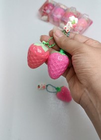 تصویر بالم لب توت فرنگی اویزدار 