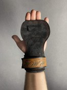 تصویر مچ بند ورزشی چرمی سه کاره 