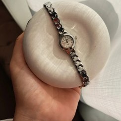 تصویر ساعت مچی زنانه هانگری بند استیل نقره ایی ظریف 