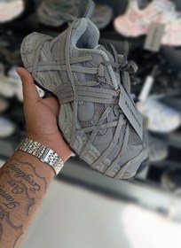 تصویر کتانی بالنسیاگا اسپایدر رنگ طوسی 