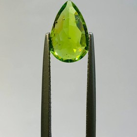 تصویر نگین زبرجد اصل سایز 12*8 میلی‌متر 