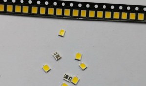 تصویر SMD LED 2835 نچرال 