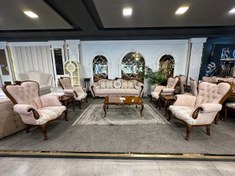 تصویر مبل کلاسیک 7 نفره فلور (شرکت هرواک)-کرم گل آدوکسان felor furniture