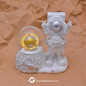 تصویر گوی برفی فضانورد 2 