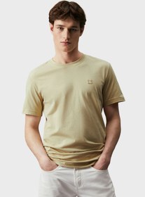 تصویر تی‌شرت گردن‌گرد ضروری برند calvin klein jeans Essential Crew Neck T-Shirt