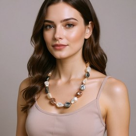 تصویر گردنبند زنانه مروارید باروک دفرمه دودی 