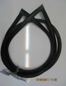 تصویر نوار ( لاستیکی ) دور شیشه جلو نیسان شرکتی 