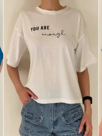 تصویر کراپ زنانه مدل مینیمال YOU ARE رنگ سفید 